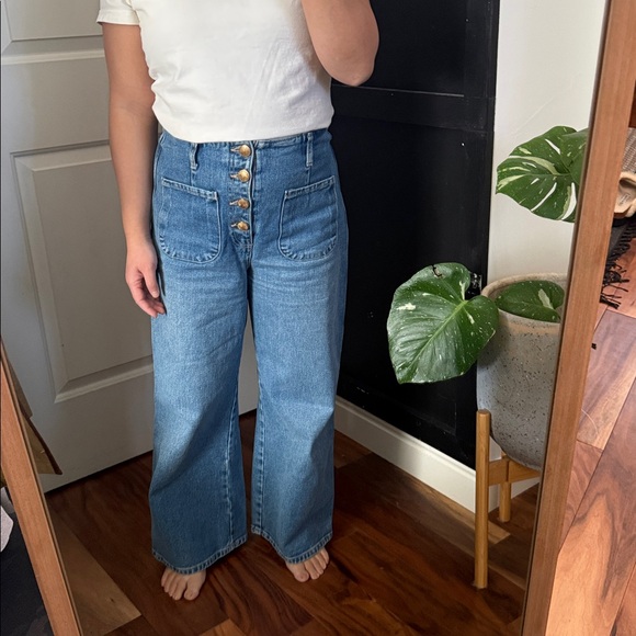 ZARA High Rise Wide Leg Cropped Buttoned Front Jeans. Size 6 - Picture 12 of 13